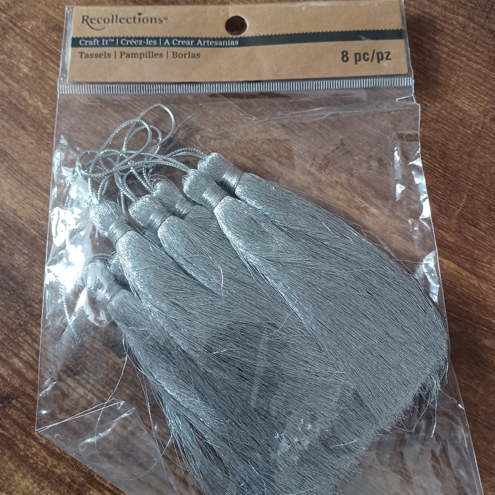 Recollections craft it 8 tassels